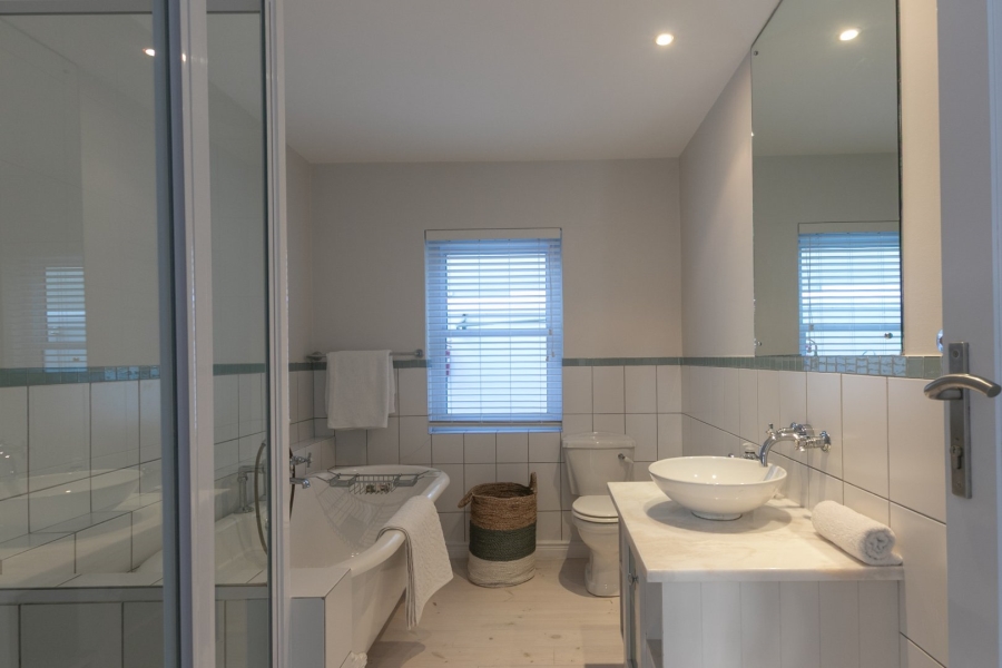 5 Bedroom Property for Sale in Thesen Islands Western Cape